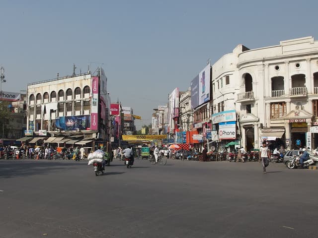 Hall Road, Lahore